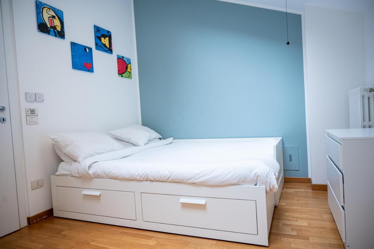 Apartmán Trilocale Zona Farini/Isola Milán Exteriér fotografie